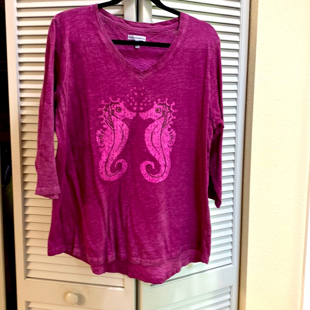 Seahorse top in size XL